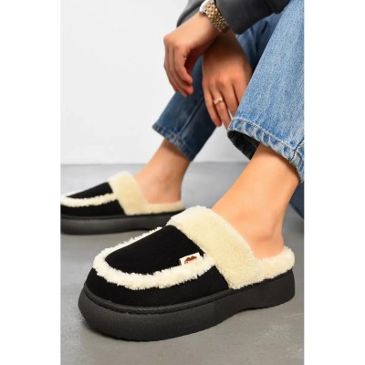 Chausson femme – Réf. AL-AF444-8-N – Couleur noir, tendance chic et confortable. Chausson femme – Réf. AL-AF444-8-N – Couleur noir, tendance chic et confortable.