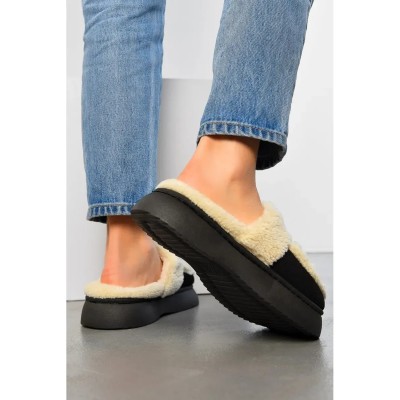 Chausson femme – Réf. AL-AF444-8-N – Couleur noir, tendance chic et confortable. Chausson femme – Réf. AL-AF444-8-N – Couleur noir, tendance chic et confortable.