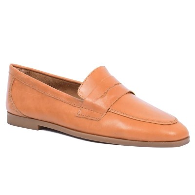 Mocassin Penny Loafer plat femme Andrea Bruni en cuir lisse cognac, semelle fine marron clair Chaussure élégante Réf AB-BAL6-C Mocassin Penny Loafer plat femme Andrea Bruni en cuir lisse cognac, semelle fine marron clair Chaussure élégante Réf AB-BAL6-C