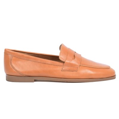 Mocassin Penny Loafer plat femme Andrea Bruni en cuir lisse cognac, semelle fine marron clair Chaussure élégante Réf AB-BAL6-C Mocassin Penny Loafer plat femme Andrea Bruni en cuir lisse cognac, semelle fine marron clair Chaussure élégante Réf AB-BAL6-C