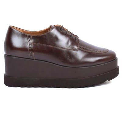 Chaussure Derby plateforme femme Andrea Bruni 100% cuir marron, lacets, semelle compensée crantée épaisse. Réf. AB-103-4-M. Chaussure Derby plateforme femme Andrea Bruni 100% cuir marron, lacets, semelle compensée crantée épaisse. Réf. AB-103-4-M.