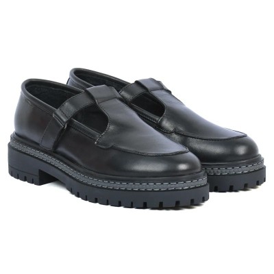 Mocassin plateforme femme Andrea Bruni cuir noir bride latérale Semelle épaisse noire avec liseré argenté Réf AB-360-1-N Mocassin plateforme femme Andrea Bruni cuir noir bride latérale Semelle épaisse noire avec liseré argenté Réf AB-360-1-N
