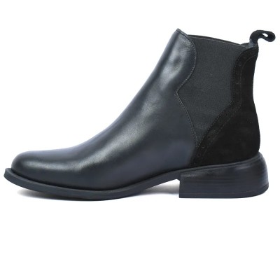 Boots Chelsea femme Andrea Bruni 100% cuir noir, empiècements élastiques et talon bas. Bout rond Réf AB-109-3-N Boots Chelsea femme Andrea Bruni 100% cuir noir, empiècements élastiques et talon bas. Bout rond Réf AB-109-3-N