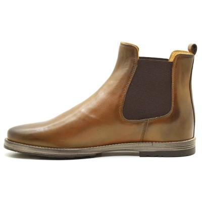 Bottines Chelsea en cuir marron pour homme, avec élastiques marron foncé et semelle fine. Bottines Chelsea en cuir marron pour homme, avec élastiques marron foncé et semelle fine.