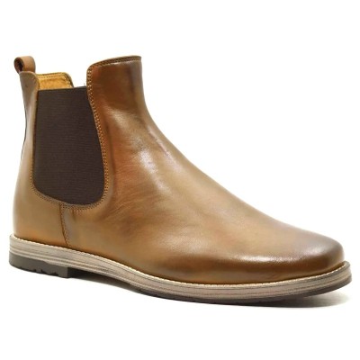 Bottines Chelsea en cuir marron pour homme, avec élastiques marron foncé et semelle fine. Bottines Chelsea en cuir marron pour homme, avec élastiques marron foncé et semelle fine.
