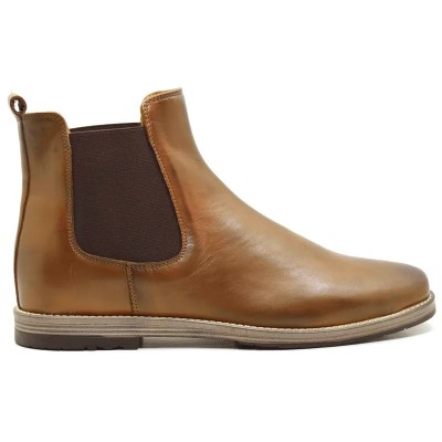 Bottines Chelsea en cuir marron pour homme, avec élastiques marron foncé et semelle fine. Bottines Chelsea en cuir marron pour homme, avec élastiques marron foncé et semelle fine.