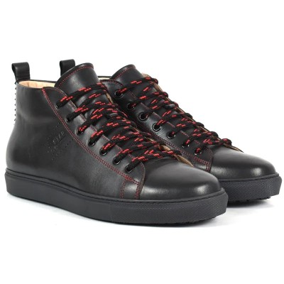 Basket montante en cuir noir pour homme avec lacets rouges et semelle noir– style urbain élégant Basket montante en cuir noir pour homme avec lacets rouges et semelle noir– style urbain élégant