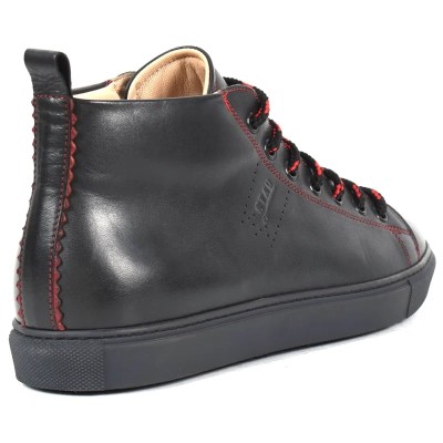 Basket montante en cuir noir pour homme avec lacets rouges et semelle noir– style urbain élégant Basket montante en cuir noir pour homme avec lacets rouges et semelle noir– style urbain élégant