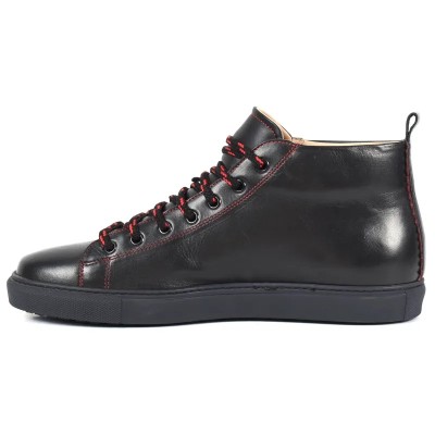 Basket montante en cuir noir pour homme avec lacets rouges et semelle noir– style urbain élégant Basket montante en cuir noir pour homme avec lacets rouges et semelle noir– style urbain élégant