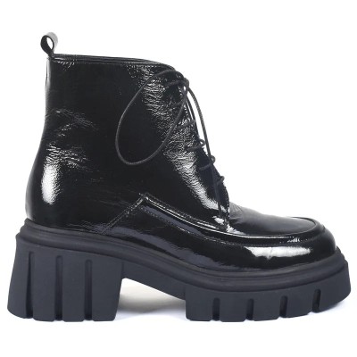 Bottine Femme Combat Vernis Noir Lacets Plateforme Crantée Réf AB-393-5-VN Bottine Femme Combat Vernis Noir Lacets Plateforme Crantée Réf AB-393-5-VN