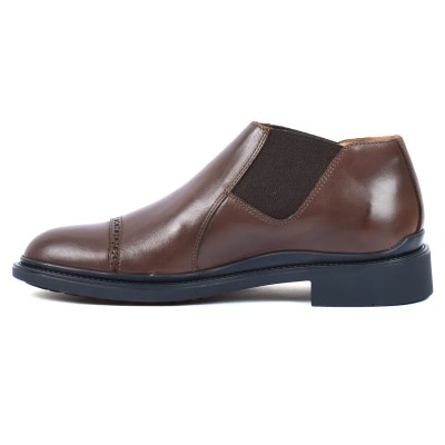 Bottine homme en cuir marron REDWOOD RW-B03-M avec détail perforé et semelle robuste Bottine homme en cuir marron REDWOOD RW-B03-M avec détail perforé et semelle robuste