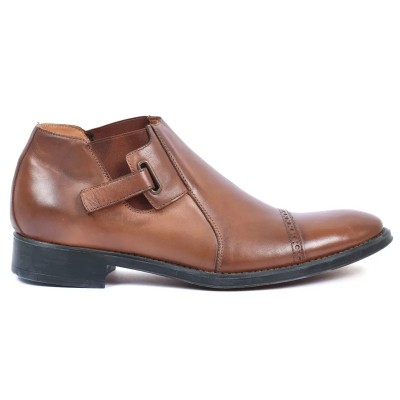 Boots homme classique en cuir marron REDWOOD RW-9183-M avec bride latérale élégante et bout perforé Boots homme classique en cuir marron REDWOOD RW-9183-M avec bride latérale élégante et bout perforé