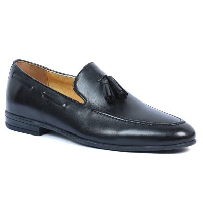 Mocassins homme en cuir noir BEYLER BY-023-N avec pompons et finition élégante