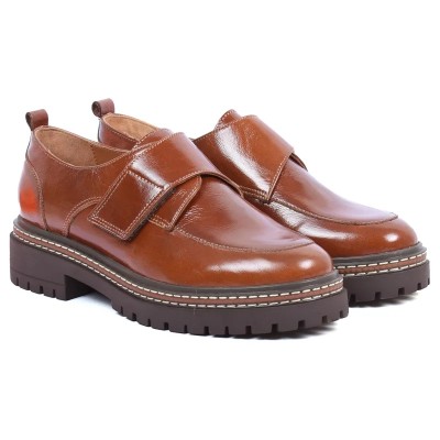 Mocassins femme en cuir marron ANDREA BRUNI AB-360-5-M avec semelle épaisse et finition brillante Mocassins femme en cuir marron ANDREA BRUNI AB-360-5-M avec semelle épaisse et finition brillante