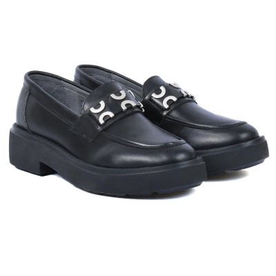 Mocassins femme en cuir noir ANDREA BRUNI AB-919-3-N avec ornement décoratif argenté Mocassins femme en cuir noir ANDREA BRUNI AB-919-3-N avec ornement décoratif argenté