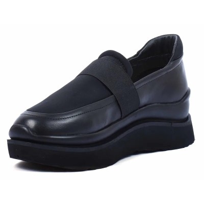 Mocassins femme ANDREA BRUNI AB-JARNO-4-N en cuir noir avec semelle crantée épaisse et design moderne Mocassins femme ANDREA BRUNI AB-JARNO-4-N en cuir noir avec semelle crantée épaisse et design moderne