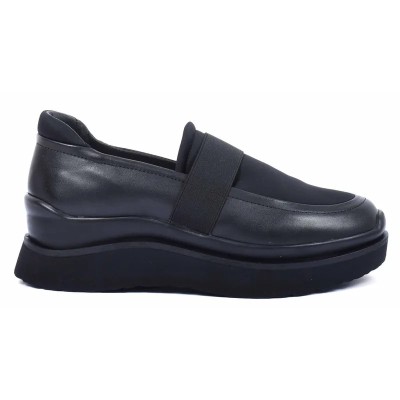 Mocassins femme ANDREA BRUNI AB-JARNO-4-N en cuir noir avec semelle crantée épaisse et design moderne