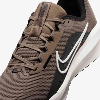 Nike Downshifter 13 FD6476-200 Brun Vison Nike Downshifter 13 FD6476-200 Brun Vison