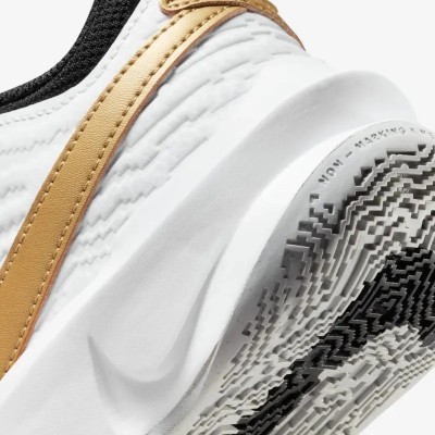 Nike Team Hustle D 10 CW6735-002 Noir Enfant Nike Team Hustle D 10 CW6735-002 Noir Enfant