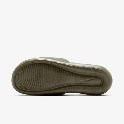 Claquette Nike Victori One CN9675-303 Cargo kaki Homme Claquette Nike Victori One CN9675-303 Cargo kaki Homme