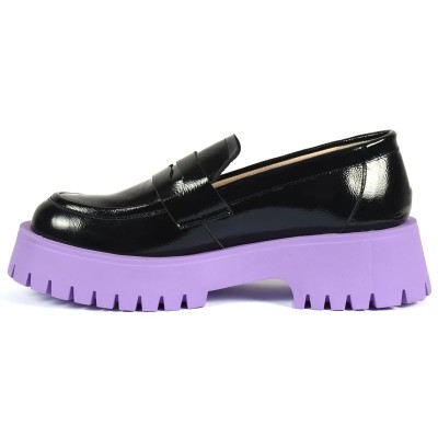 Mocassins femme ANDREA BRUNI MC-M4-VLT-NPPN en cuir verni noir avec semelle violette et design chic