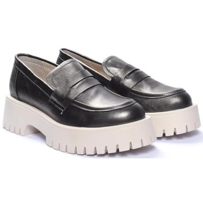 Mocassins femme ANDREA BRUNI MC-M4-K en cuir noir avec semelle crantée crème et look moderne
