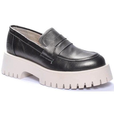 Mocassins femme ANDREA BRUNI MC-M4-K en cuir noir avec semelle crantée crème et look moderne