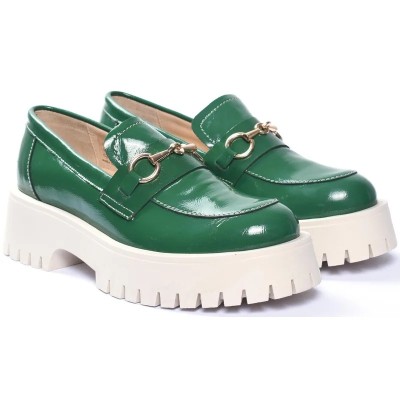 Mocassins femme ANDREA BRUNI MC-M3-VVT en cuir verni vert avec mors doré et semelle crantée crème