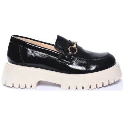 Mocassins femme ANDREA BRUNI MC-M3-VN en cuir verni noir avec mors doré et semelle crantée crème