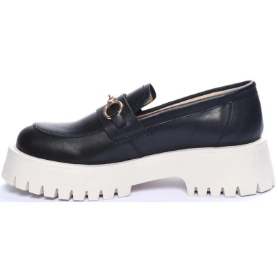 Mocassins femme ANDREA BRUNI MC-M3-N en cuir noir mat avec mors doré et semelle épaisse crème