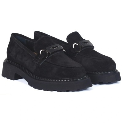 Mocassins femme noirs en daim avec semelle plateforme et boucle noire élégante – CityMode.tn