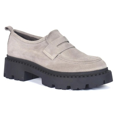 Mocassins femme en daim gris avec semelle épaisse noire – CityMode.tn
