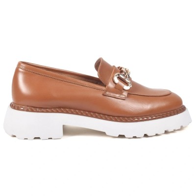 Mocassins femme en cuir camel avec semelle blanche épaisse et chaîne dorée – CityMode.tn