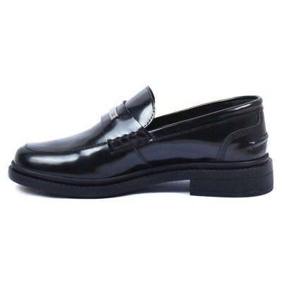 Mocassins femme en cuir noir verni, élégants et classiques – CityMode.tn