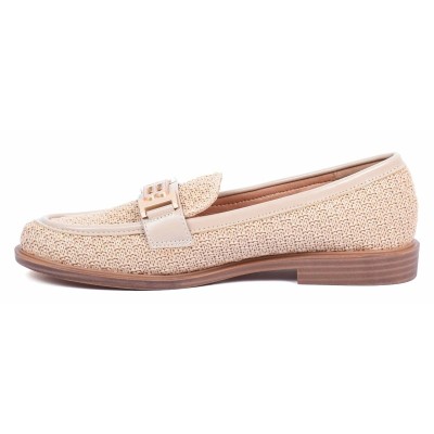 Mocassins femme beige en raphia avec logo doré et semelle bois – élégance naturelle et raffinement – CityMode.tn