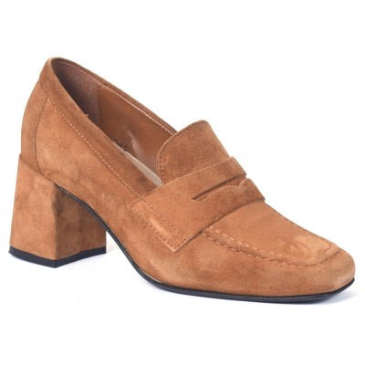 Mocassins femme en cuir camel à talon bloc