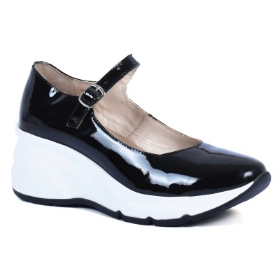 Chaussure femme en cuir verni noir avec bride et semelle compensée blanche
