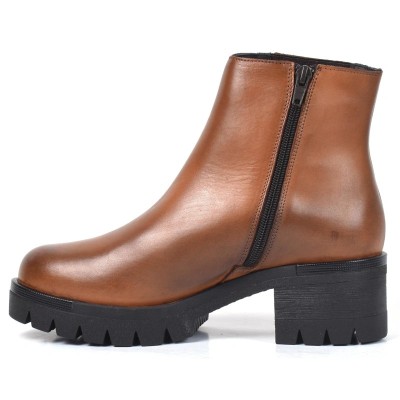 Bottine femme en cuir camel à talon épais et semelle crantée