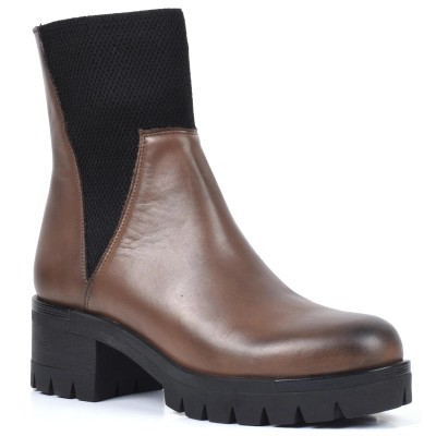 Bottine femme en cuir marron avec tissu noir extensible et talon épais cranté