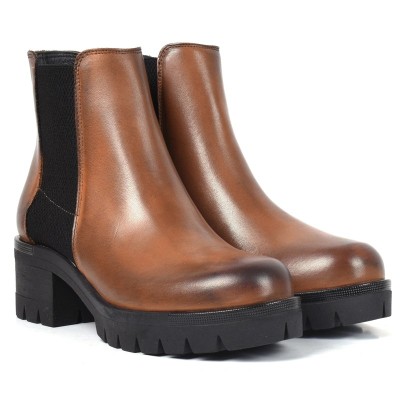 Bottine femme en cuir cognac avec tissu noir extensible et talon épais cranté