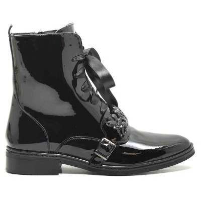 Boots femme en vernis noir zippé avec lacets et strass décoratifs – Miss Claudia MC-4063-NV