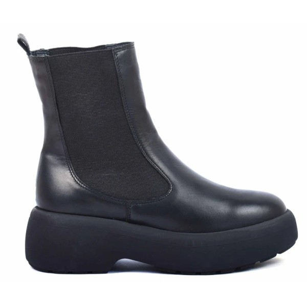 BOOTS FEMME CUIR NOIR À SEMELLE PLATEFORME