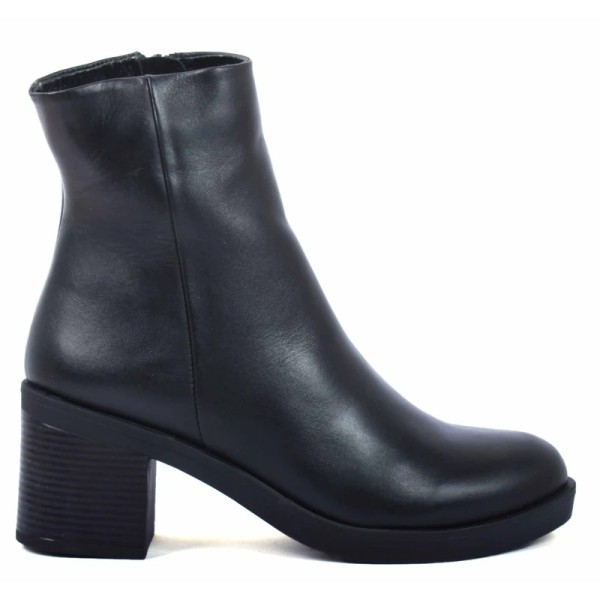 BOOTS FEMME CUIR NOIR À TALON MOYEN