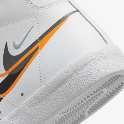 Nike Blazer Mid 77 blanc Réf FN7809-100