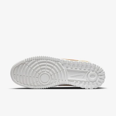 Nike rétro hiver or élémentaire Réf DR7882-700