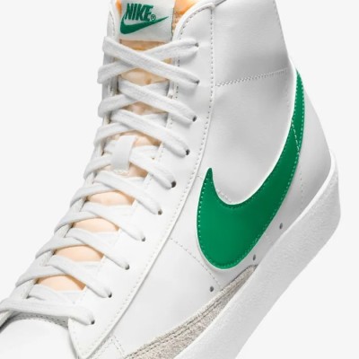 Nike Blazer Mid 77 Vintage blanc sommet malachite Réf BQ6806-127