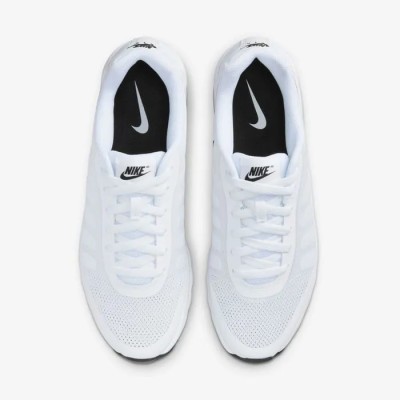 Nike Air Max Invigor blanche noire Réf 749680-100