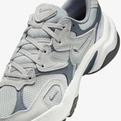 Nike AL8 gris loup gris clair platine argent métallisé Réf FJ3794-003