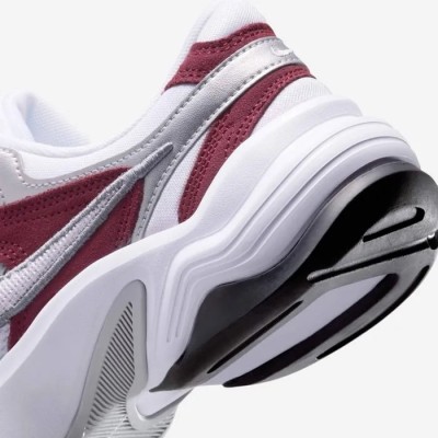 Nike AL8 rouge foncé gris froid argent métallisé Réf FJ3794-600