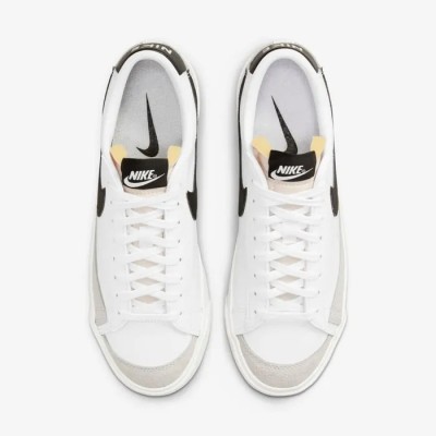 Nike Blazer Low blanc voile noir Réf DC4769-102